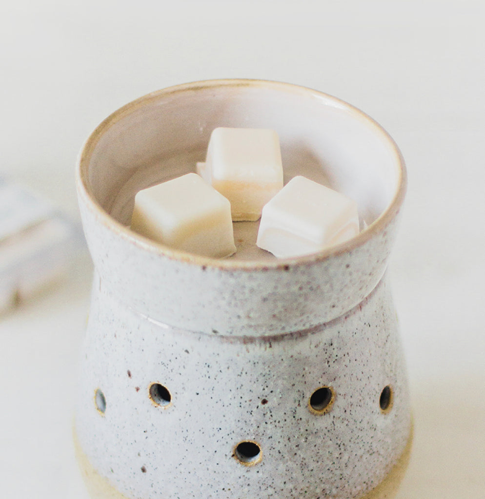 STAR MOON Chauffe-bougie pour cire fondue, diffuseur de parfum d'intérieur  enfichable, travail creux, sans flamme, avec une ampoule de plus, nuit